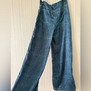 Urban Outfitters Relaxed silky lightweight  Wide-Leg Jeans in Dark Blue Denim